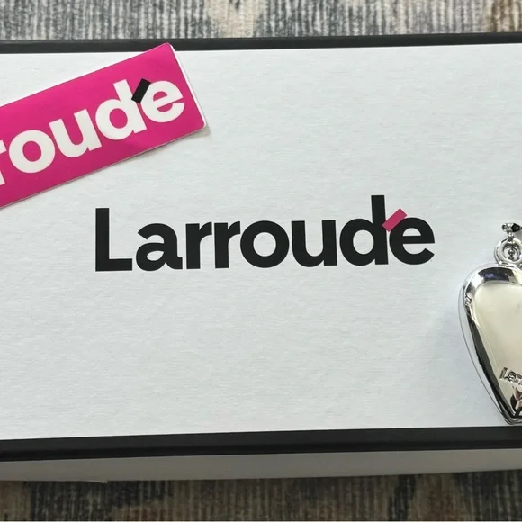 **NIB** Larroude Milan Flat Sandal In Beige Raffia - Picture 10 of 14